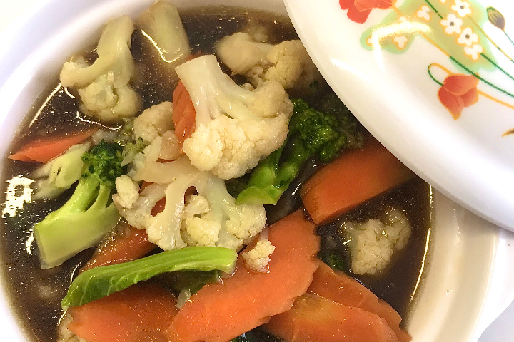 Austernsauce mit Gemüse - Asian Fusion Baar Take Away