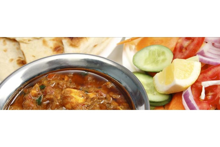 Yellow curry with vegetables - Yakmomo Restaurant