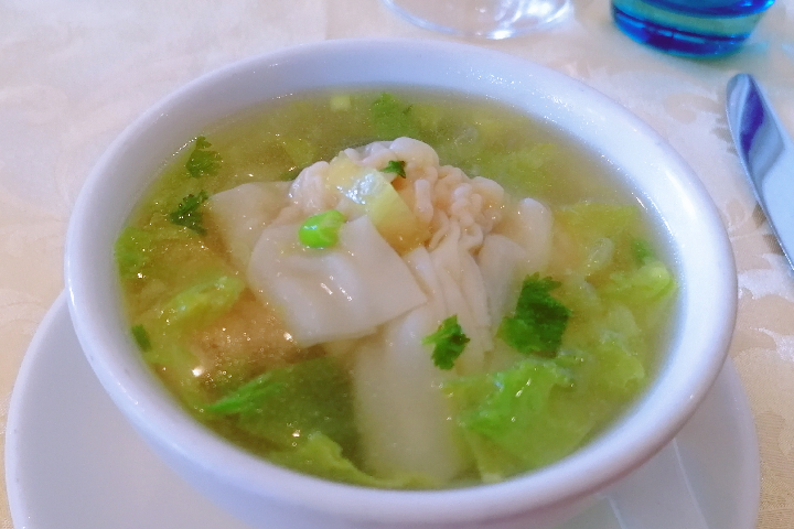 2. Wonton Soup - Mont Blanc 7 Restaurant chinois 鸿运餐厅