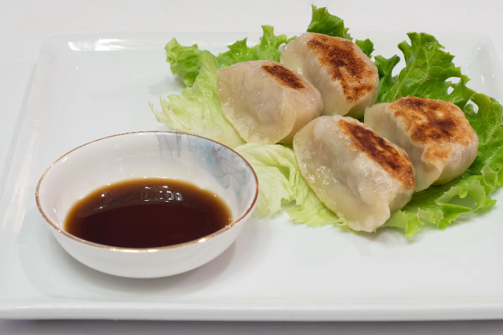 24. Grilled Pork Ravioli - Mont Blanc 7 Restaurant chinois 鸿运餐厅
