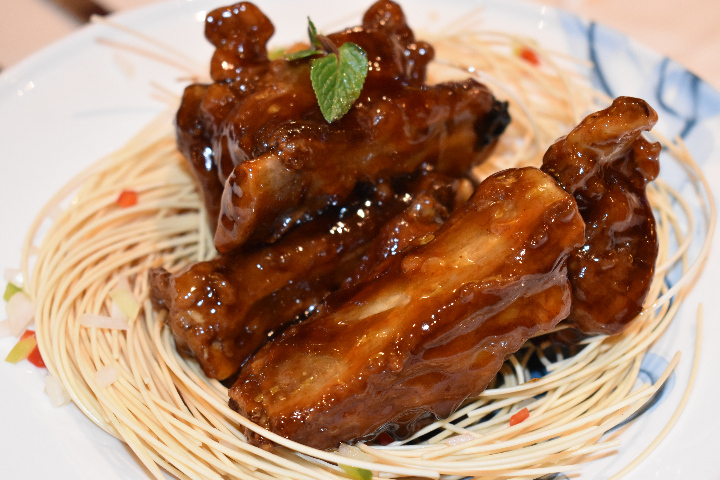 A72. Steamed Pork Belly with candied vegetables - Mont Blanc 7 Restaurant chinois 鸿运餐厅