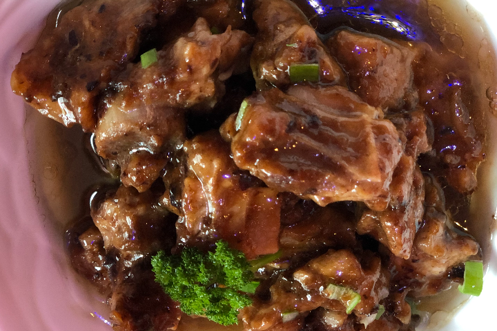 73. Travers de porc aux haricots noirs - Mont Blanc 7 Restaurant chinois 鸿运餐厅