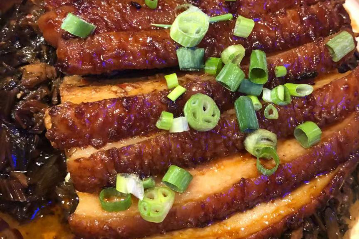 75. Poitrine de porc aux légumes confits - Mont Blanc 7 Restaurant chinois 鸿运餐厅