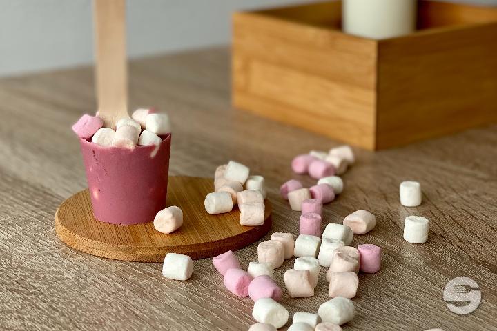 Chocolat Ruby avec Mini Marsmallows - WhooFy Gaufres