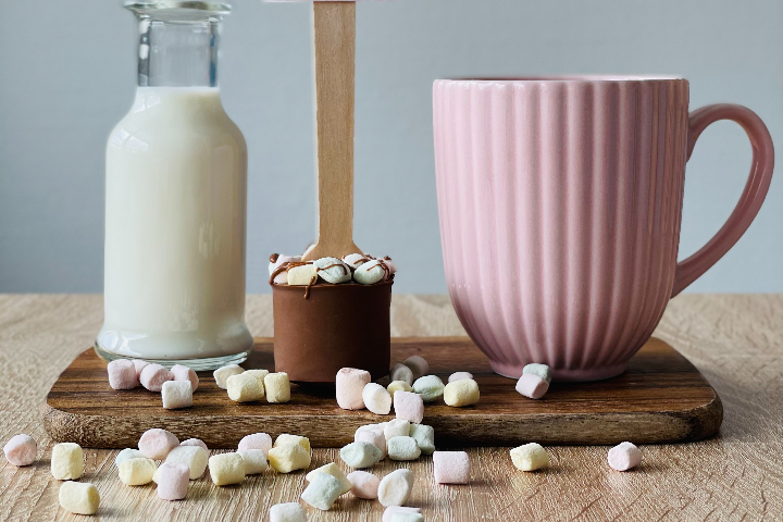 Chocolat au lait avec mini mashmallows - WhooFy Gaufres