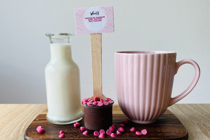 Chocolat maroon avec pepites aux fraises - WhooFy Gaufres