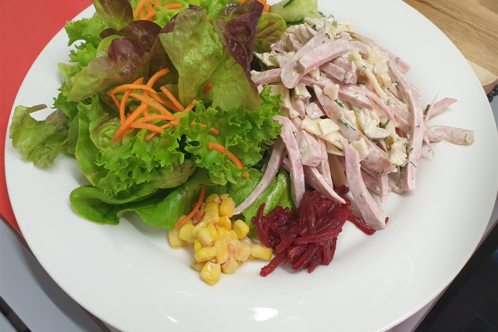 Garnish sausage salad - Momokitchen