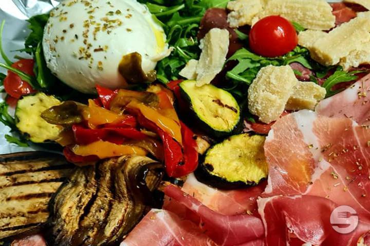 Antipasto All'Italiana - Exclusive Ristorante Pizzeria