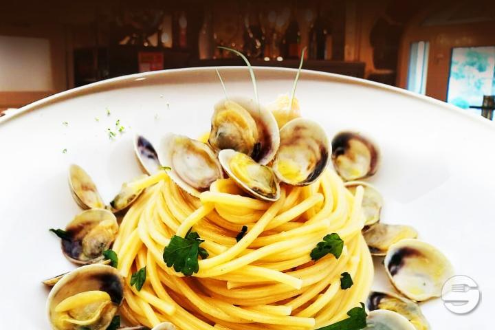 Spaghetti Clams - Exclusive Ristorante Pizzeria