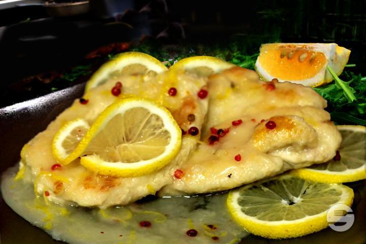 Scaloppina al Limone O Al Marsala - Exclusive Ristorante Pizzeria