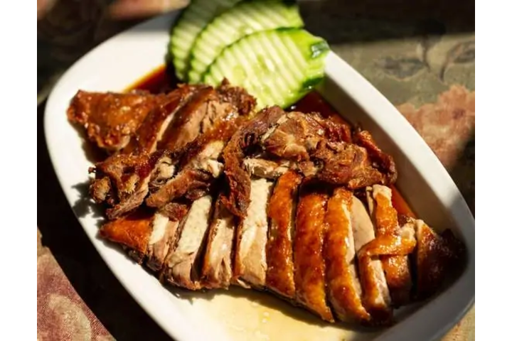 Geröstete Ente nach kantonesischer Art - Singapore Restaurant