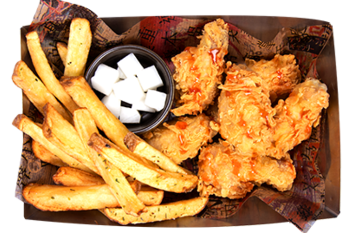Chicken Pieces medium & fries mit Angry Chili Sauce - Angry Chicken
