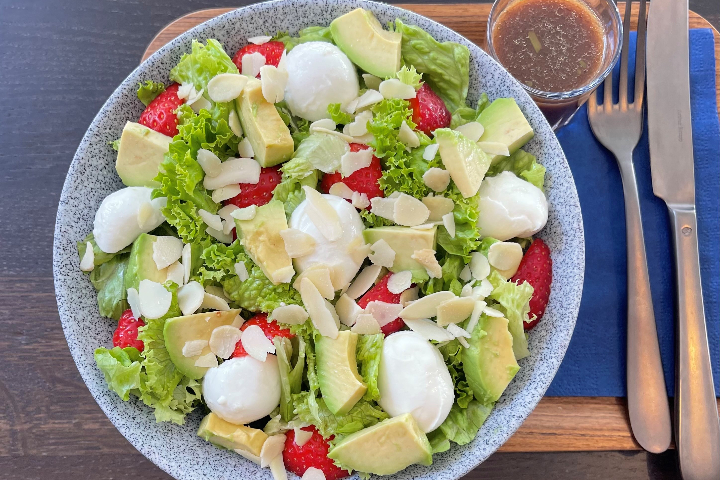 Avocado Caprese salad - Farine Boutique