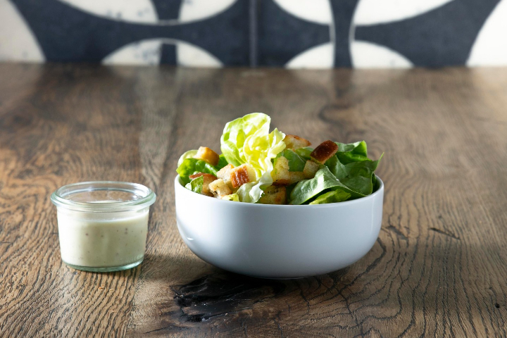 Small salad - Salon Bar - Bistro - Restaurant
