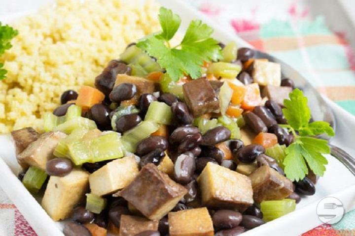 Schwarze Bohnen mit Soya Sauce (vegetarisch) - V-und-V