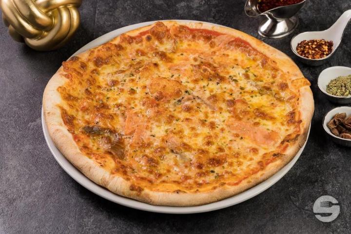 Salmon Pizza - Le CID