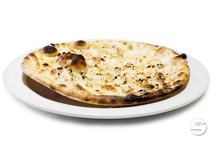 Naan à l’Ail - La Maison Tandoori