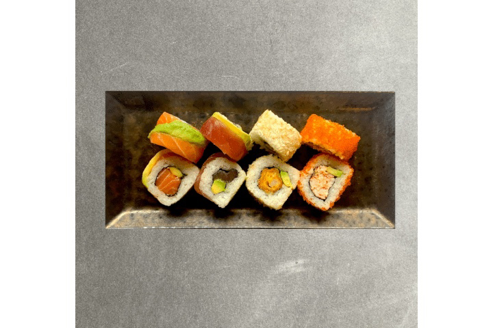 Uramaki Special - Shinsen Restaurant