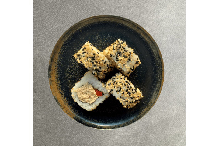 Uramaki Tuna Mayo (4 pieces) - Shinsen Restaurant