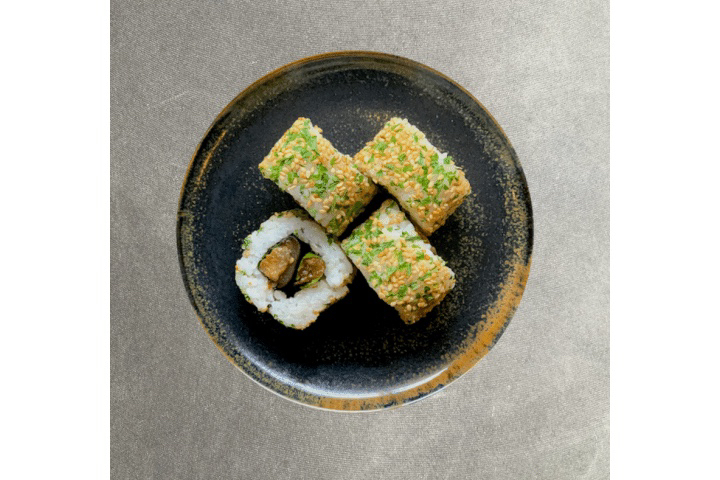 Uramaki Nasu Shiso (4 pieces, vegan) - Shinsen Restaurant