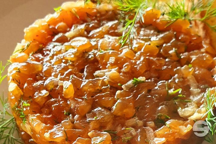 Salmon Tartar with Soya and Toasts - Maison 66