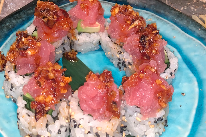 Spicy Thunfisch Maki Roll - Kantō Sushi