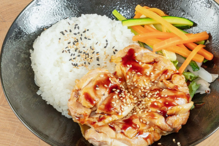 Sautéed Chicken with Vegetables - Kayto