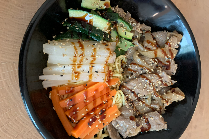 Ramen Sautéed with Vegetables and Beef - Kayto