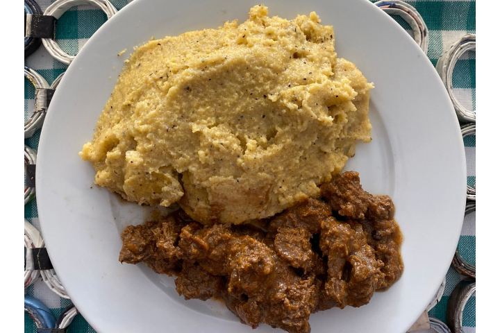 Polenta e spezzatino di Vitello - Gastronomia La Svolta