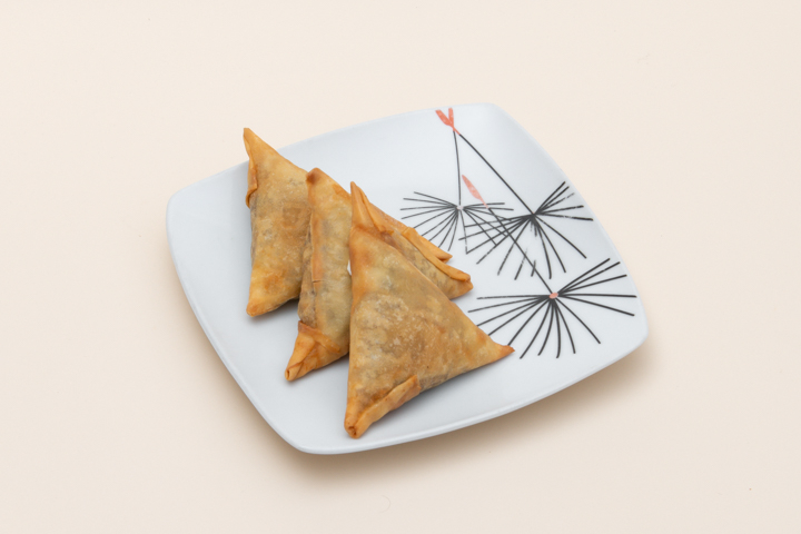 Samosa mit Gemüse - Enumah Delicious Takeaway