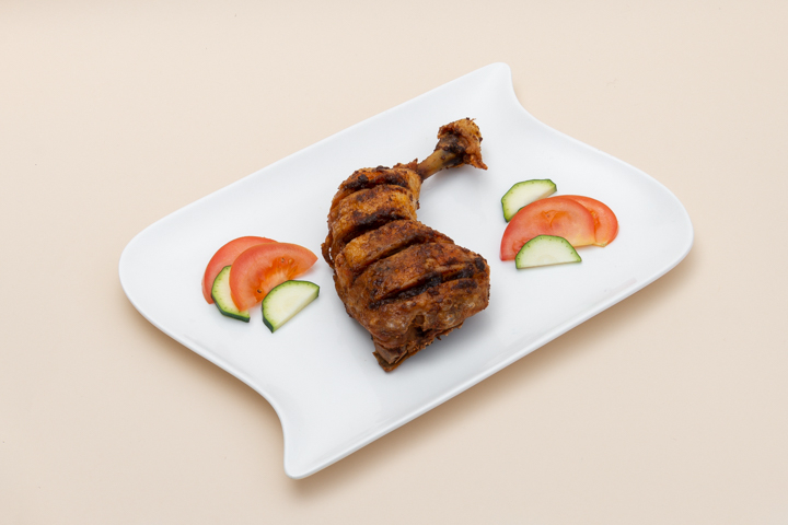 Gegrillter Poulet (afrikanisch mariniert) - Enumah Delicious Takeaway