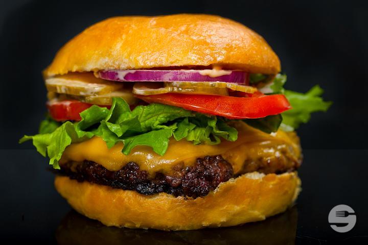 Cheeseburger - Le Blonay's Pizza Restaurant
