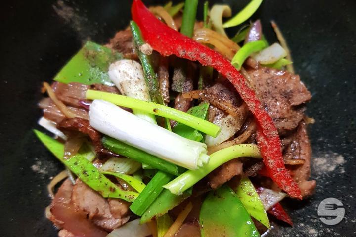 Stir Fry with Fresh Ginger & Shiitatke Mushrooms - Baibua
