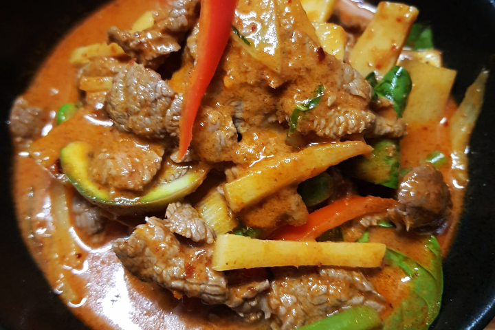 Boeuf au Curry rouge - Baibua