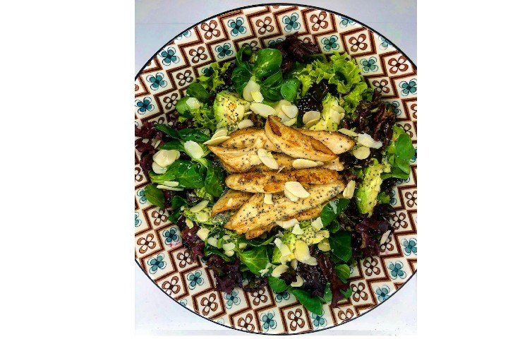 CHICKEN BOWL - Monte Carlo Living