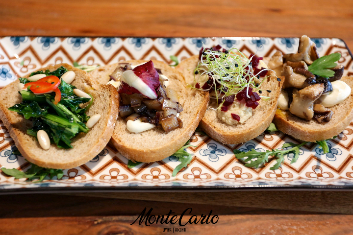 Bruschette with Asparagus - Monte Carlo Living