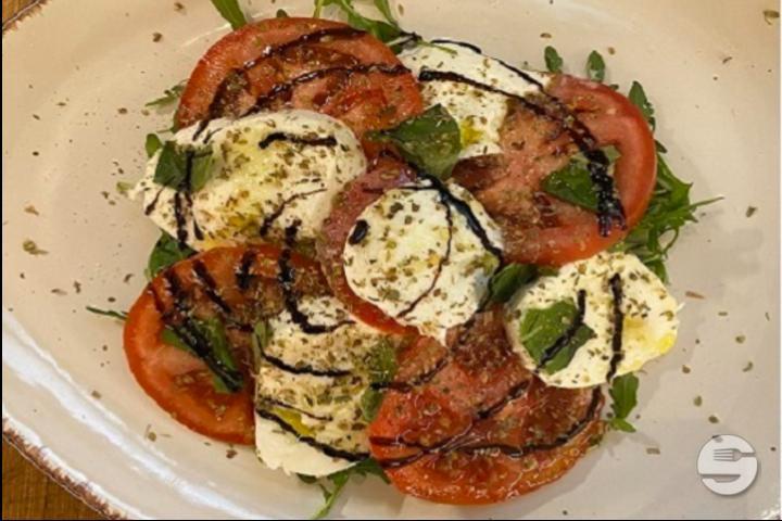 Caprese Salad - La Cantinella