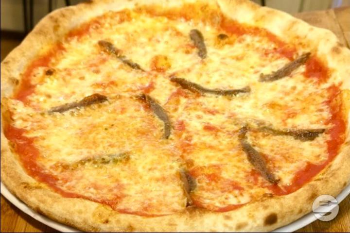 Pizza Napoli - La Cantinella