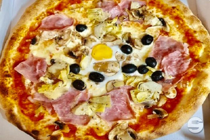 Pizza Capricciosa - La Cantinella