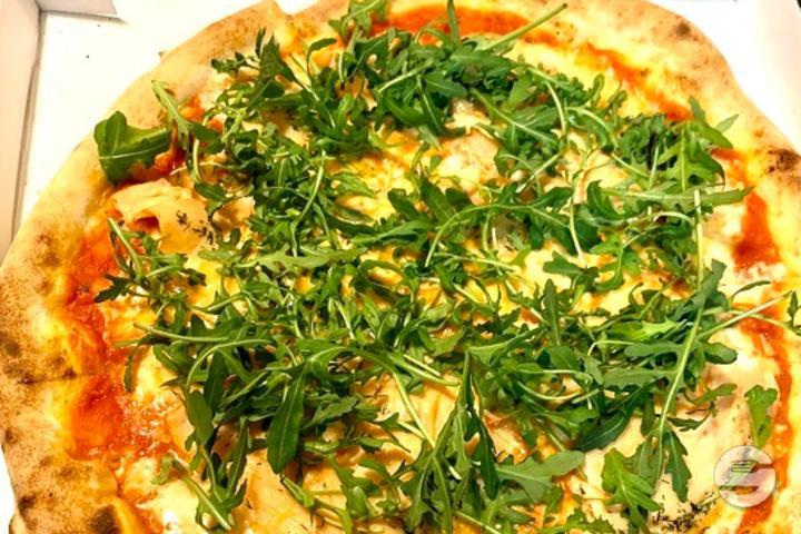 Pizza Salmone - La Cantinella