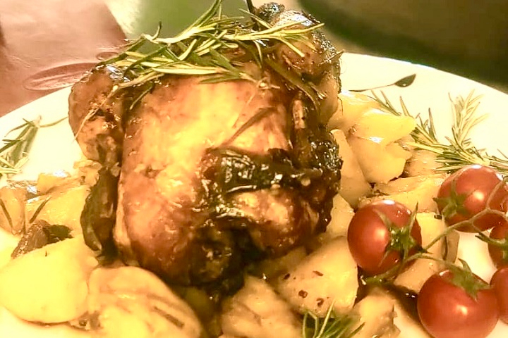 Chicken Thighs - La Cantinella