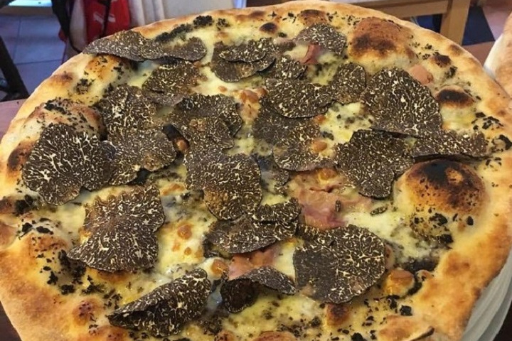 Pizza Tartufona - La Cantinella