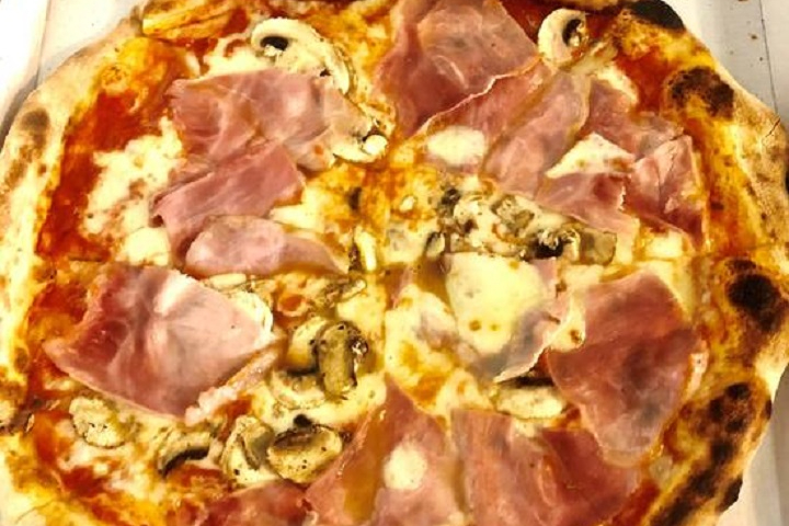 Pizza Regina - La Cantinella