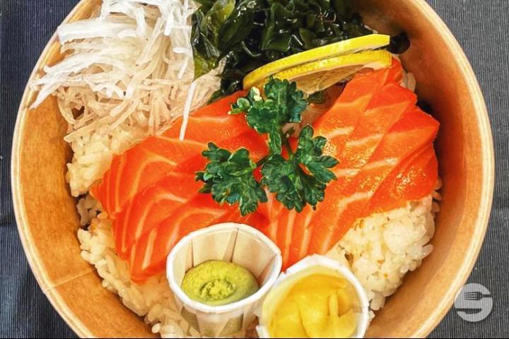 Shirashi Salmon - Misuji Sushi
