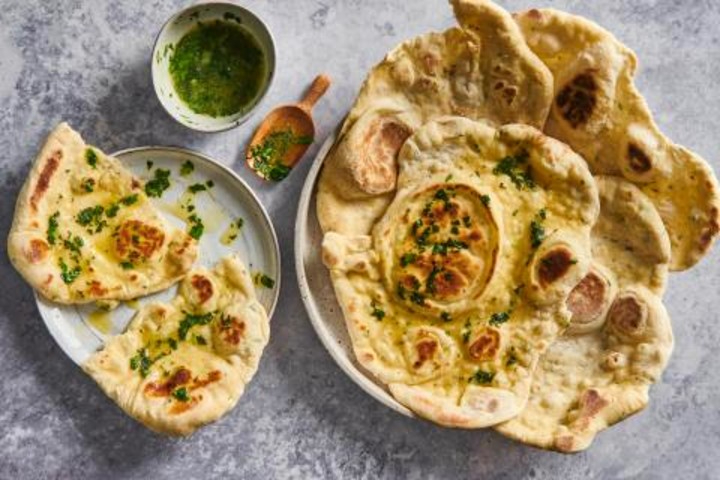 Naan all'aglio - OM Indian Food