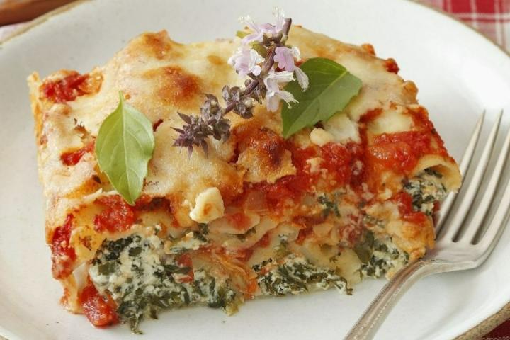 Cannelloni mit Füllung aus Spinat und Ricotta - Burger Hut