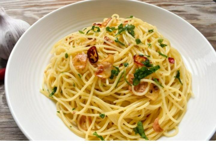 Pasta Aglio, Oglio e Peperoncini - Burger Hut
