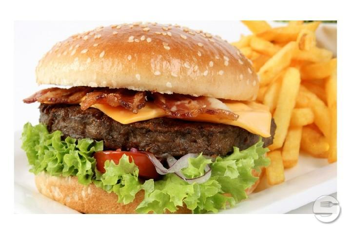 Club hamburger with fries - Burger Hut
