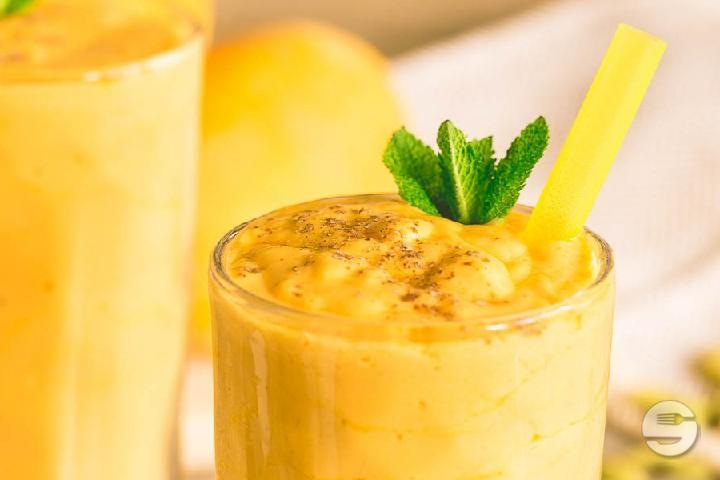 Mango Lassi - Burger Hut
