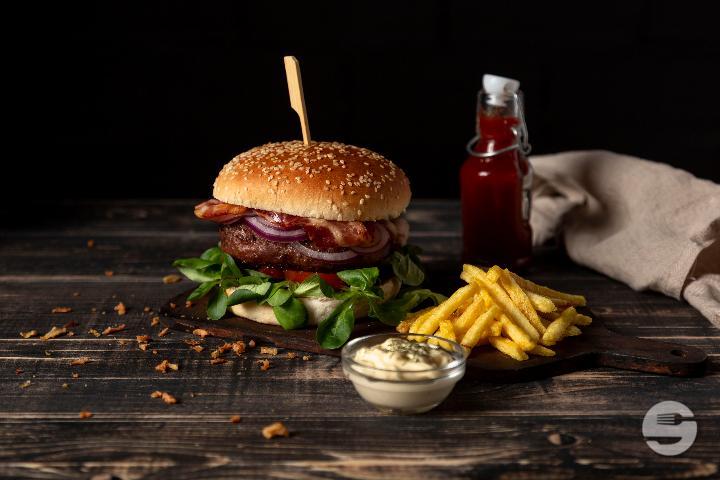 Homemade Cheese Bacon Burger - Len's Food Bar